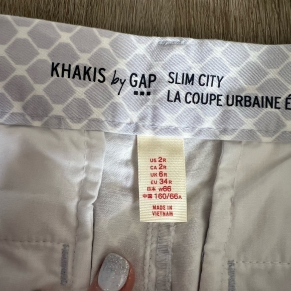 Gap Slim City Cropped Khakis - Picture 12 of 12